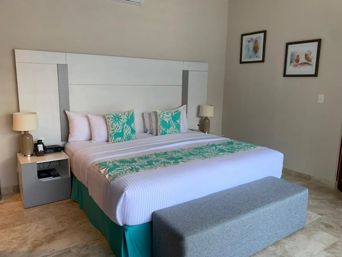 Xaha Villas Suites&Golf Resort Chacalal Bed and breakfast