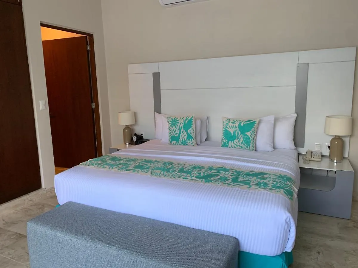 Xaha Villas Suites&Golf Resort Chacalal México