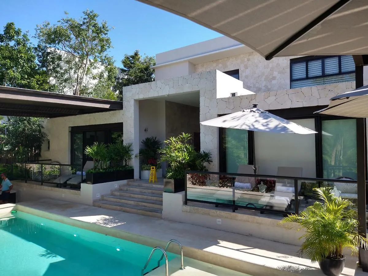 Xaha Villas Suites&Golf Resort Chacalal Bed and breakfast