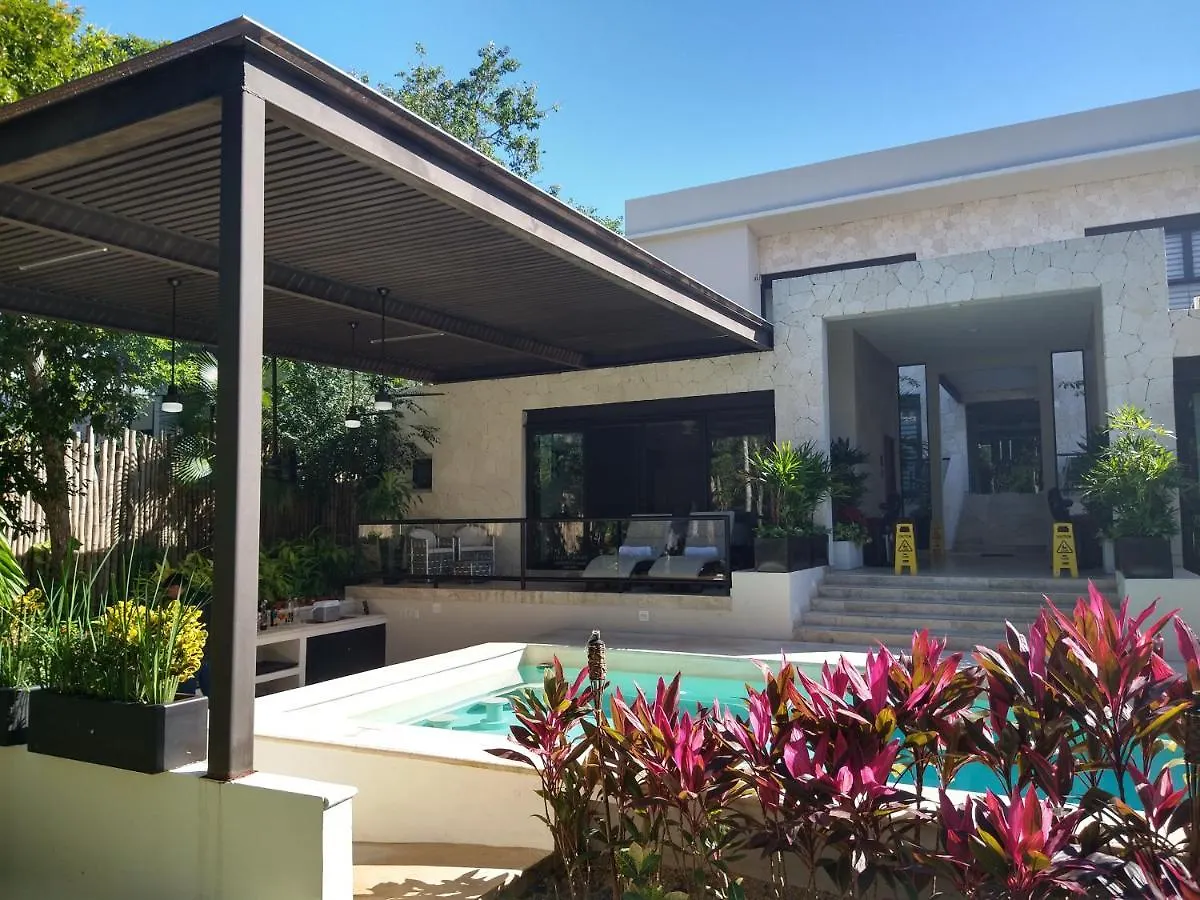 Xaha Villas Suites&Golf Resort Chacalal 3*,  México