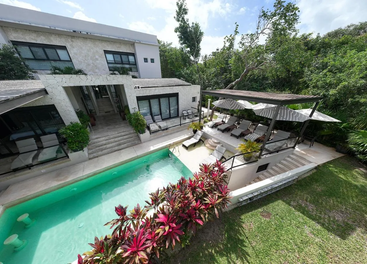 Bed & Breakfast Xaha Villas Suites & Golf Resort Chacalal