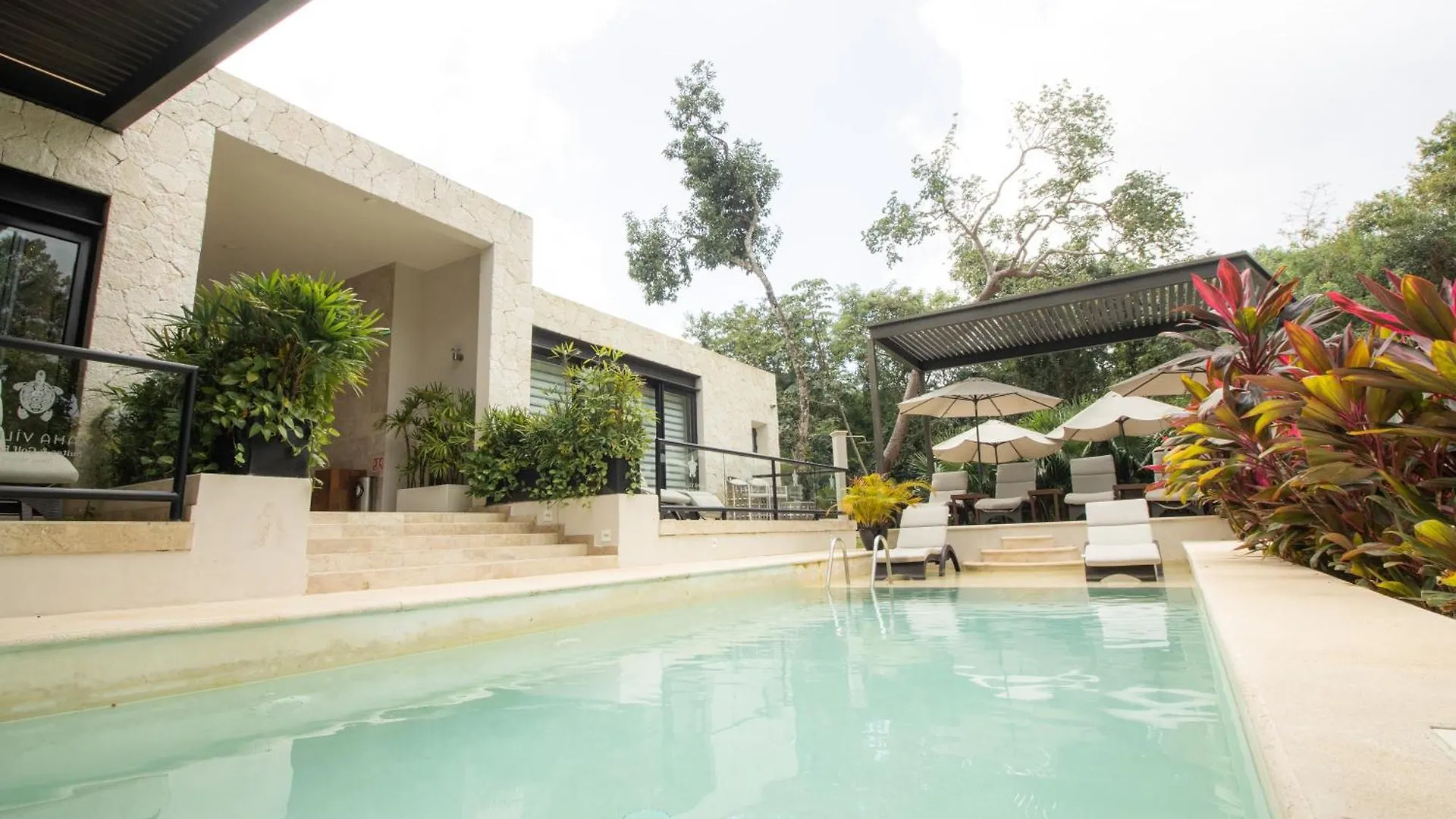 Xaha Villas Suites & Golf Resort Chacalal