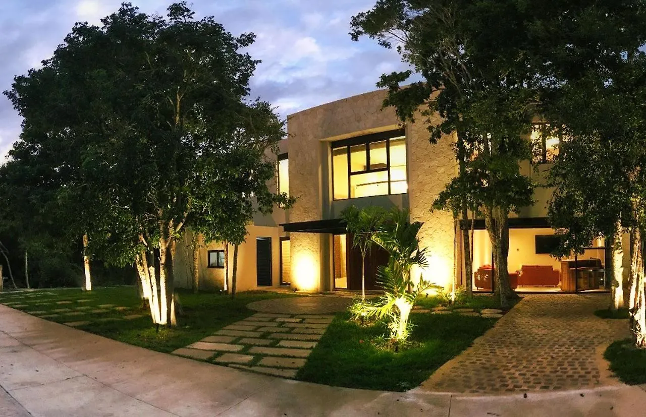 Xaha Villas Suites & Golf Resort Chacalal